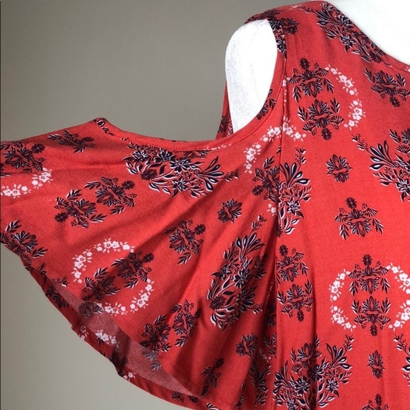 NWT St. John’s Bay Cold Shoulder Top‎ - Picture 2 of 8